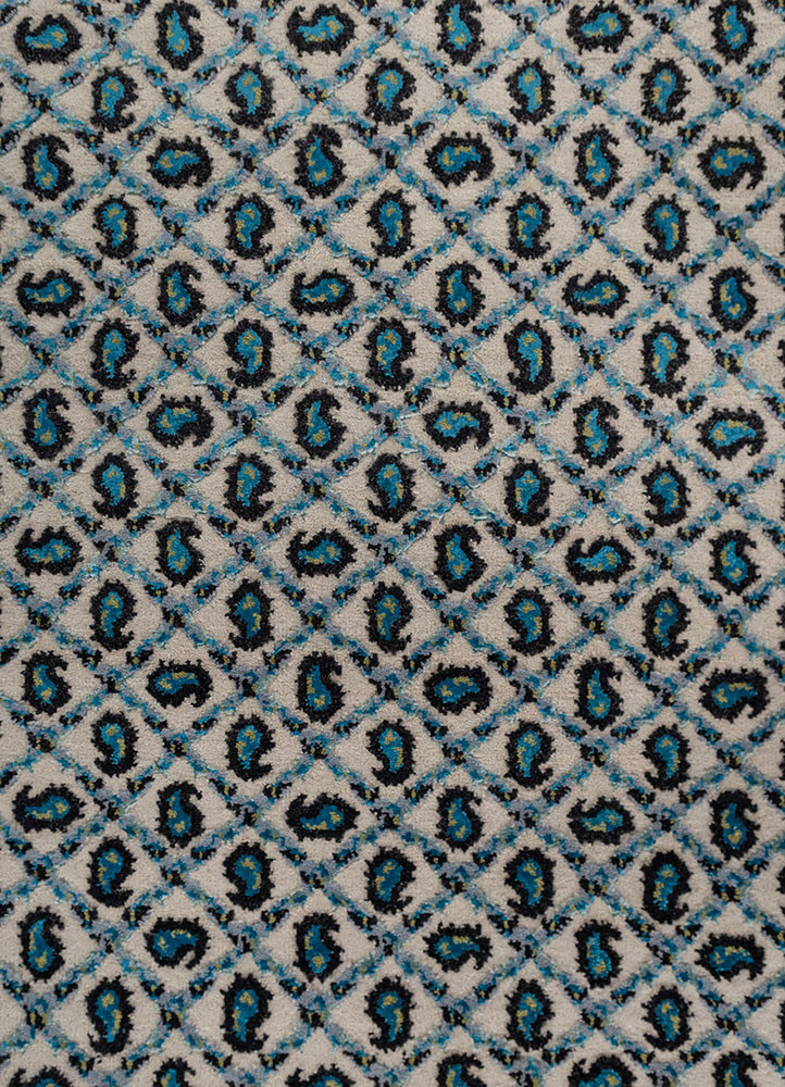 gilded age ivory wool and bamboo silk hand knotted Rug - CloseUp