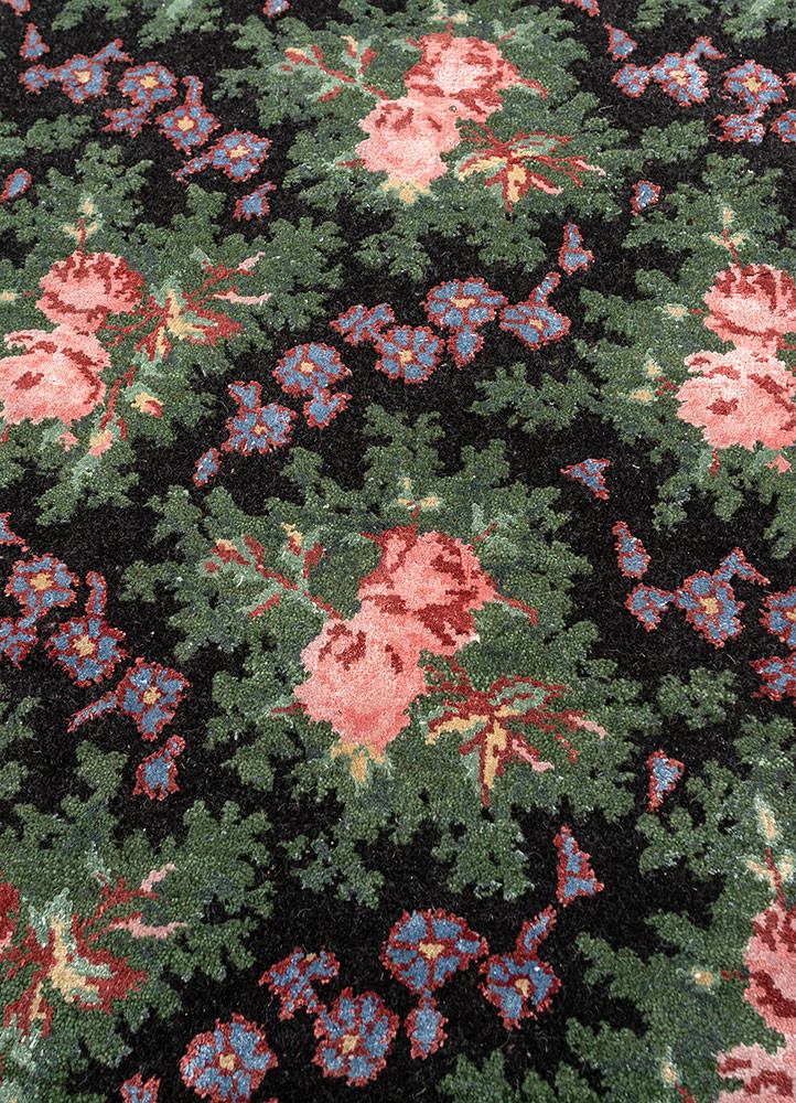 gilded age grey and black wool and bamboo silk hand knotted Rug - CloseUp