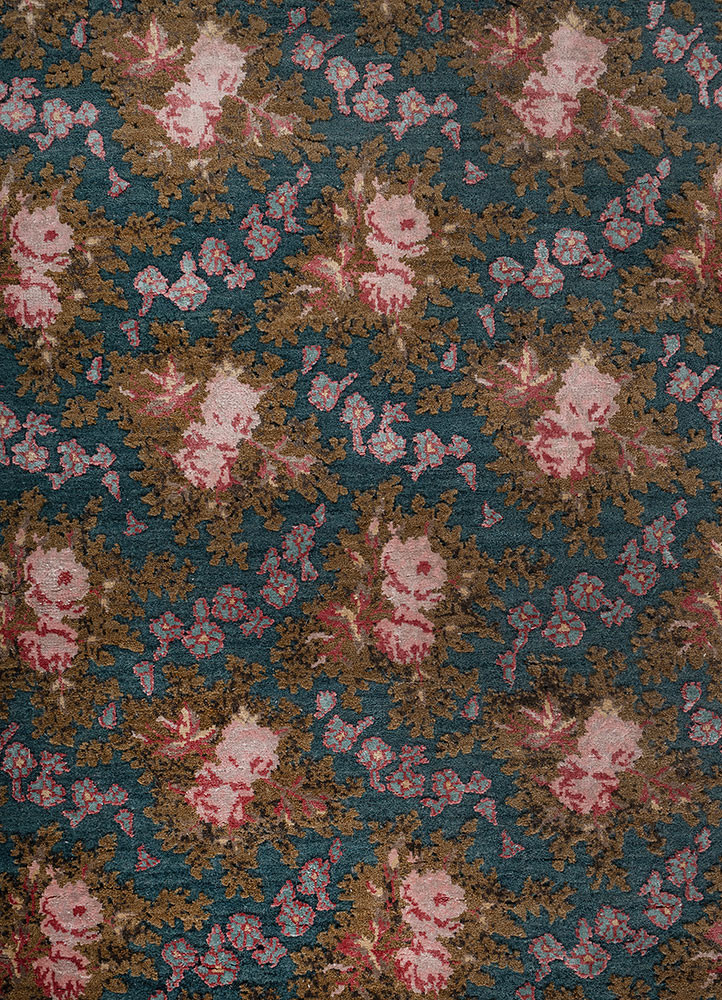 gilded age blue wool and bamboo silk hand knotted Rug - CloseUp