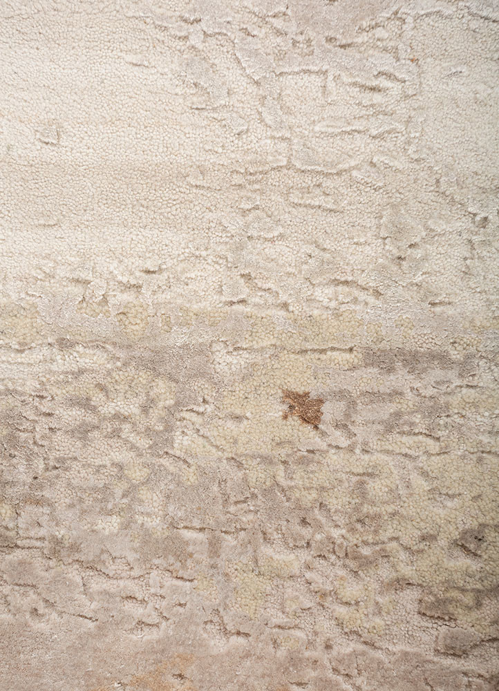 hidden by kavi ivory wool and bamboo silk hand knotted Rug - CloseUp