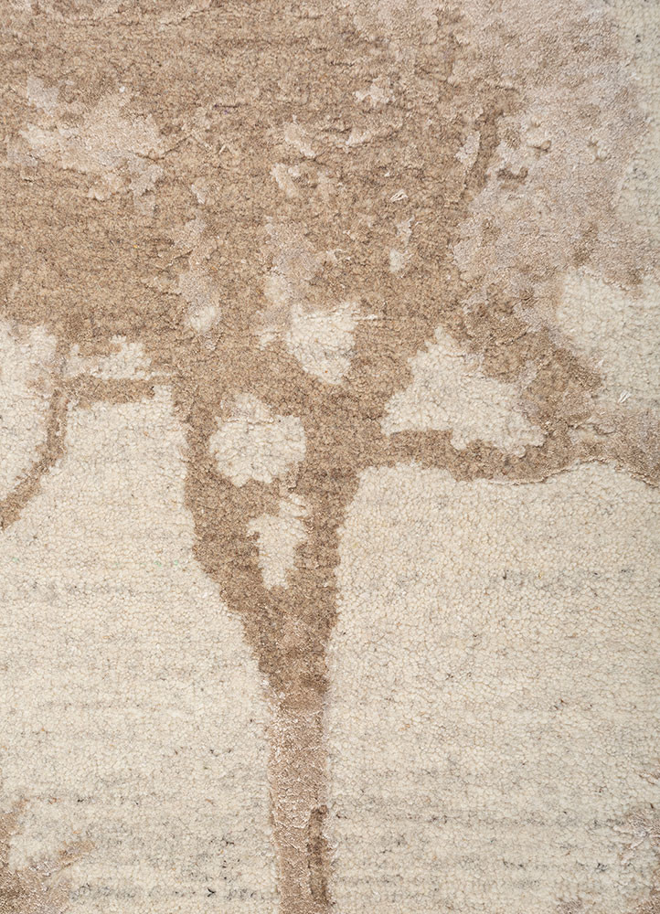 project error by kavi ivory wool and bamboo silk hand knotted Rug - CloseUp project error by kavi ivory wool and bamboo silk hand knotted Rug - CloseUp