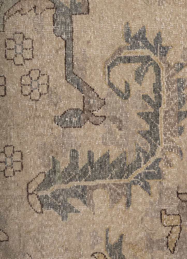 erbe ivory wool hand knotted Rug - CloseUp erbe ivory wool hand knotted Rug - CloseUp