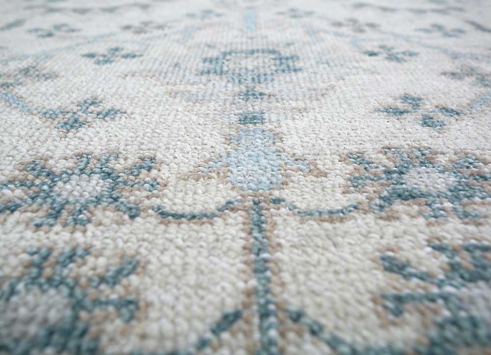 erbe ivory wool hand knotted Rug - CloseUp