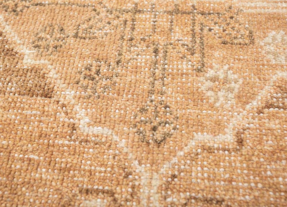 thyme red and orange wool hand knotted Rug - CloseUp