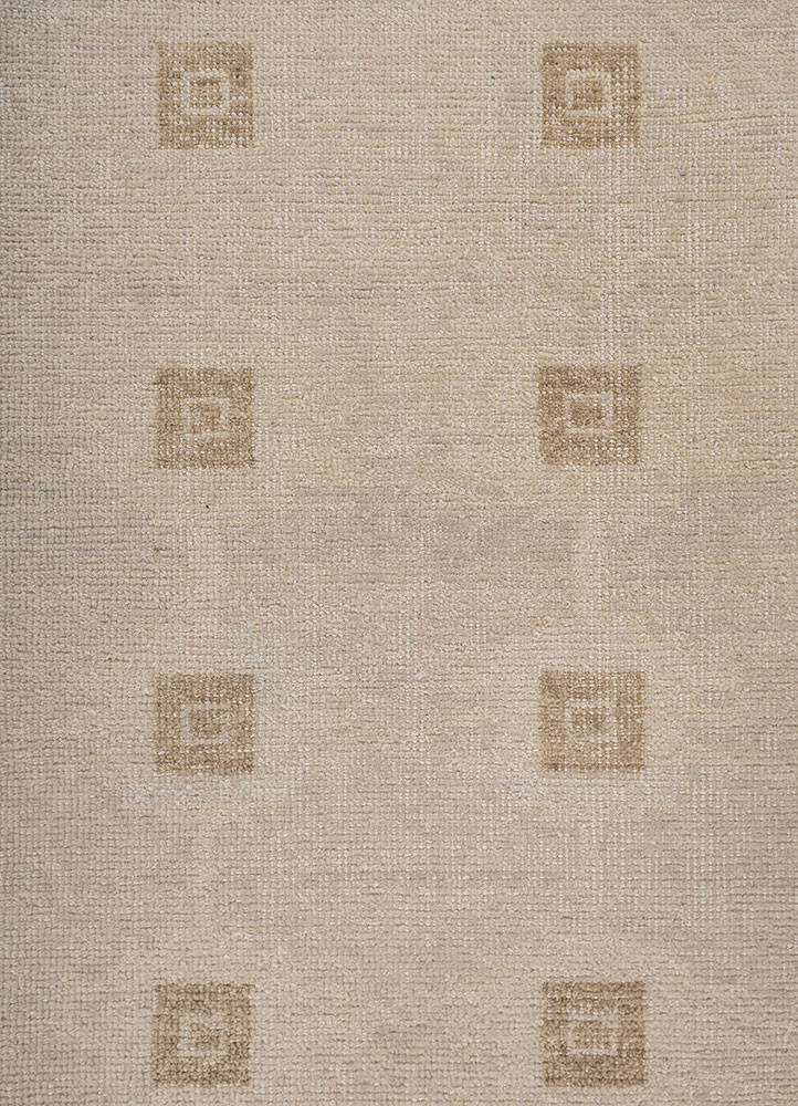 erbe ivory wool hand knotted Rug - CloseUp