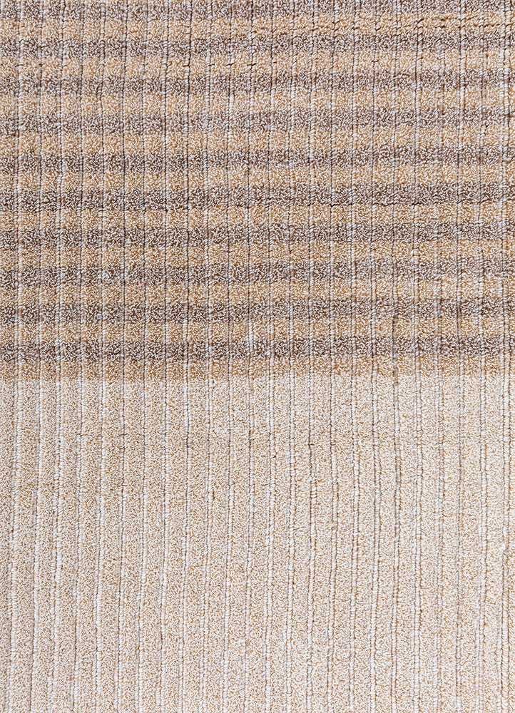 aprezo ivory acrylic hand loom Rug - CloseUp