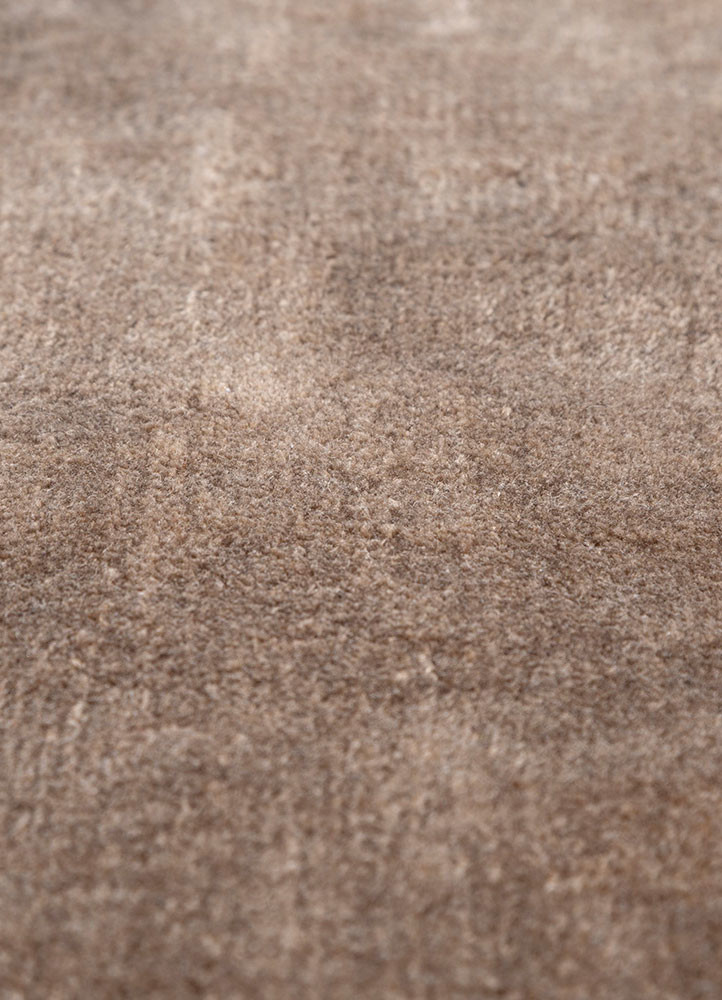 tesoro beige and brown nylon hand loom Rug - CloseUp tesoro beige and brown nylon hand loom Rug - CloseUp