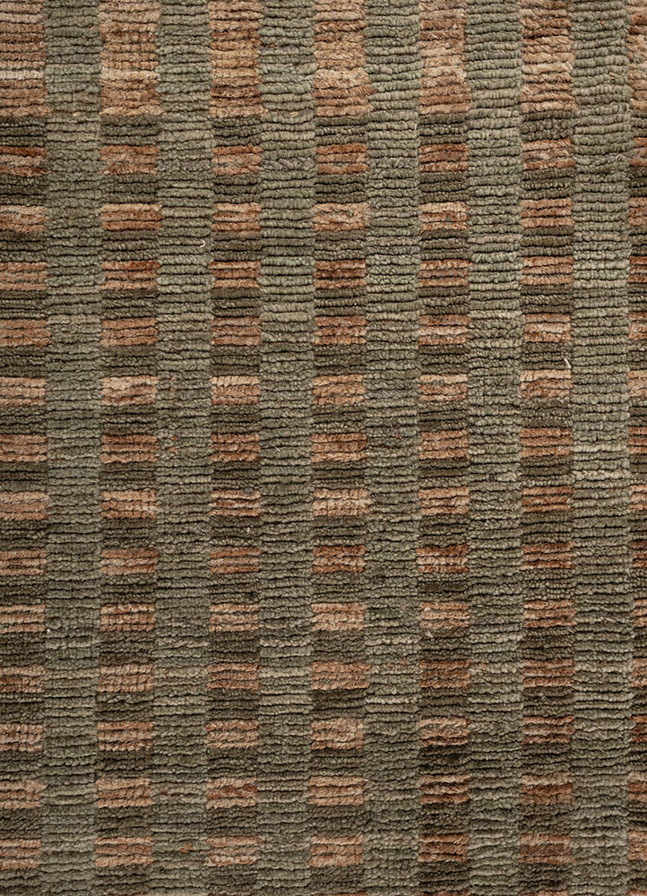 saga beige and brown wool hand loom Rug - CloseUp saga beige and brown wool hand loom Rug - CloseUp