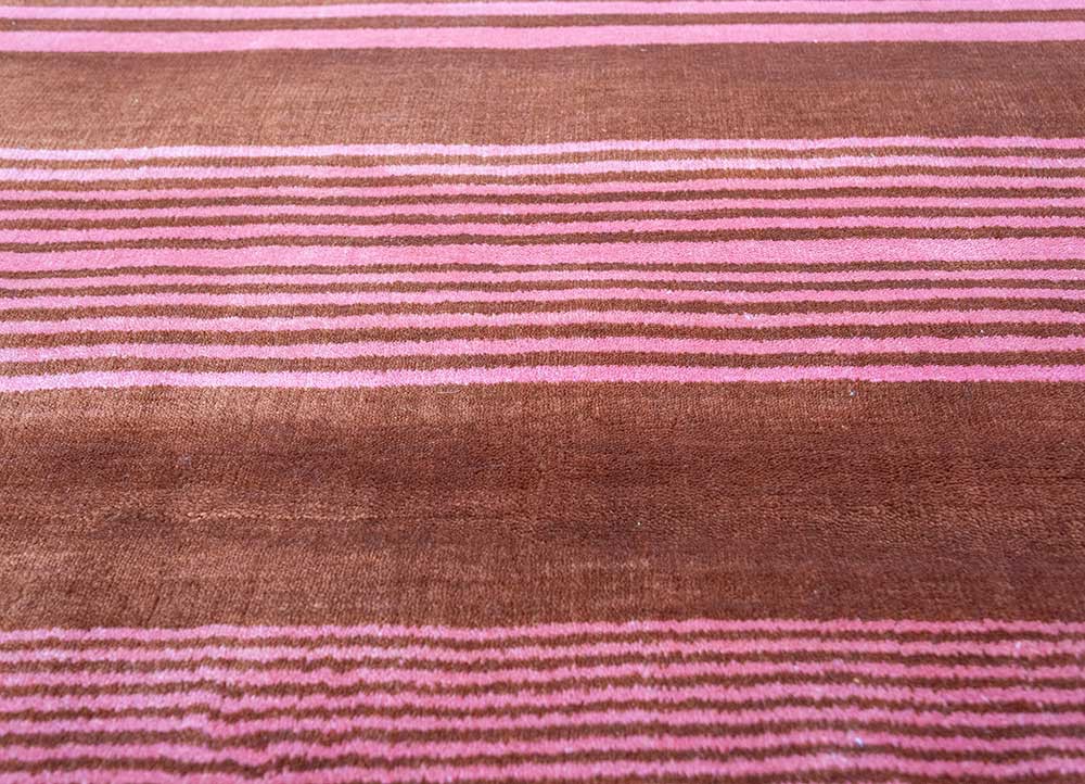 basis red and orange wool hand loom Rug - CloseUp basis red and orange wool hand loom Rug - CloseUp