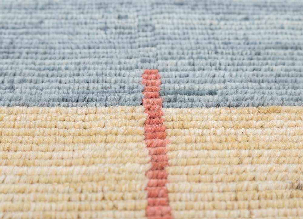 saga grey and black wool hand loom Rug - CloseUp