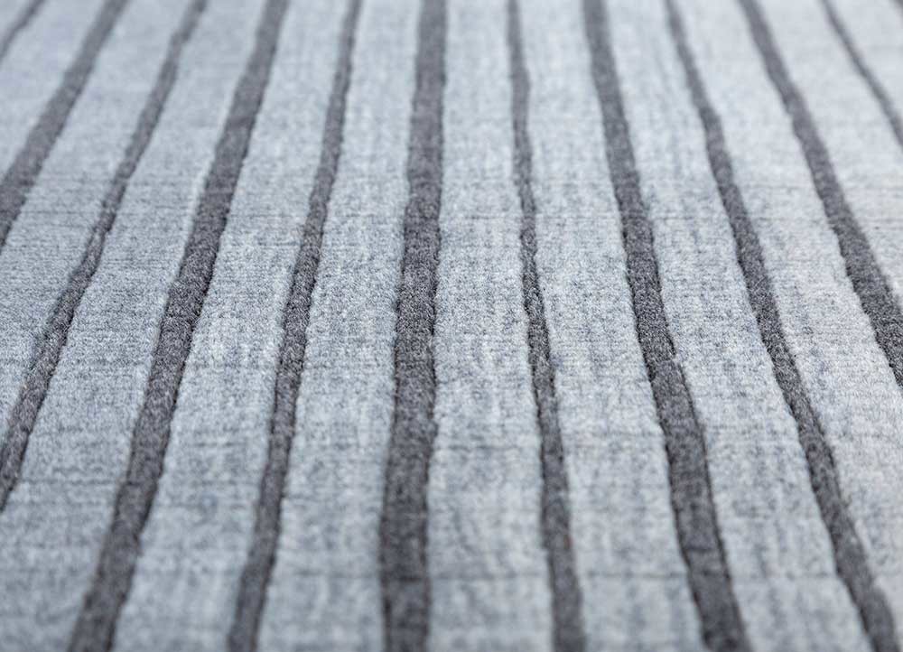 jean grey and black wool hand loom Rug - CloseUp jean grey and black wool hand loom Rug - CloseUp