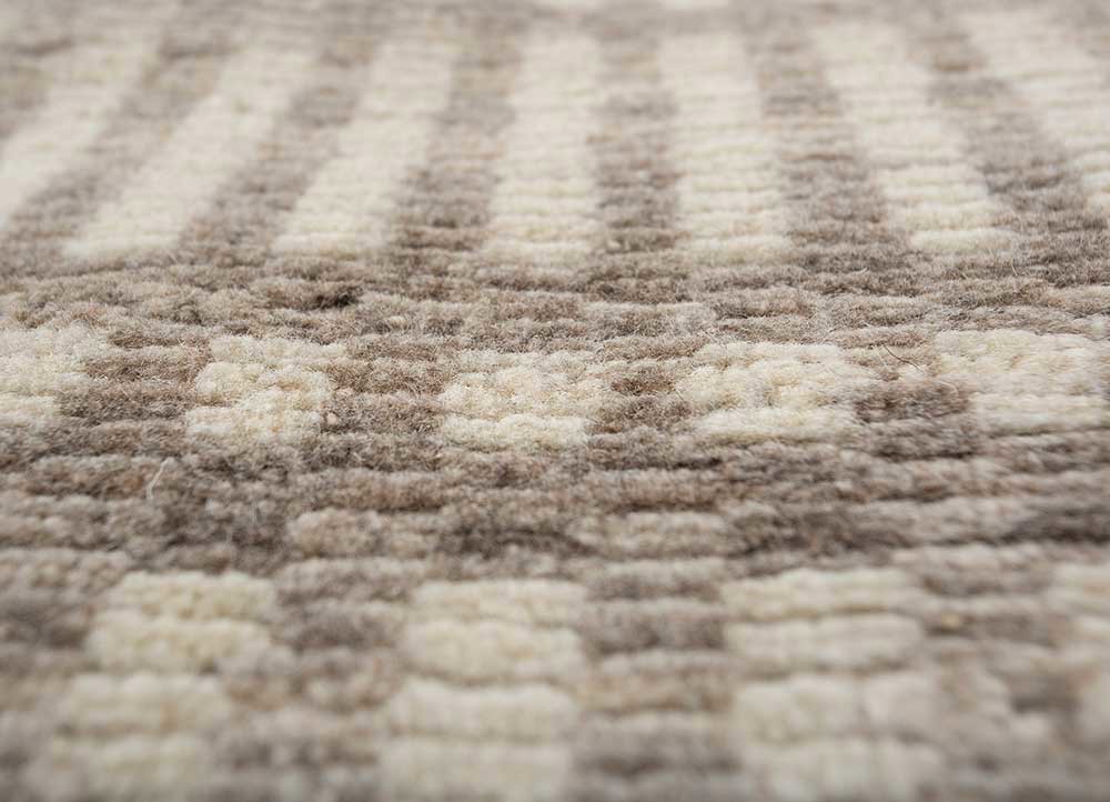 saga ivory wool hand loom Rug - CloseUp saga ivory wool hand loom Rug - CloseUp
