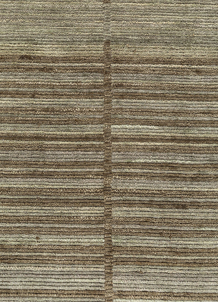 saga green wool hand loom Rug - CloseUp