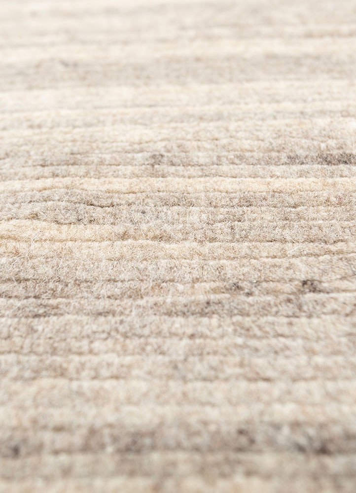 saga beige and brown wool hand loom Rug - CloseUp saga beige and brown wool hand loom Rug - CloseUp