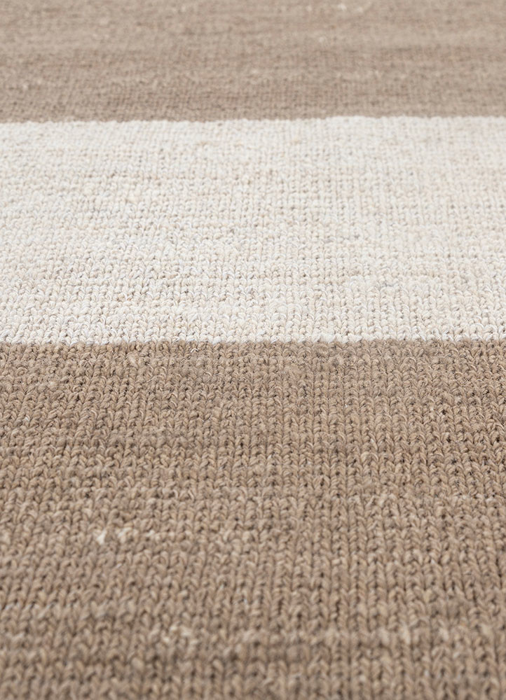 saga beige and brown wool hand loom Rug - CloseUp saga beige and brown wool hand loom Rug - CloseUp