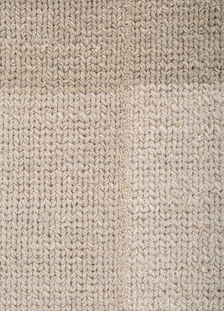 contour ivory wool hand loom Rug - CloseUp