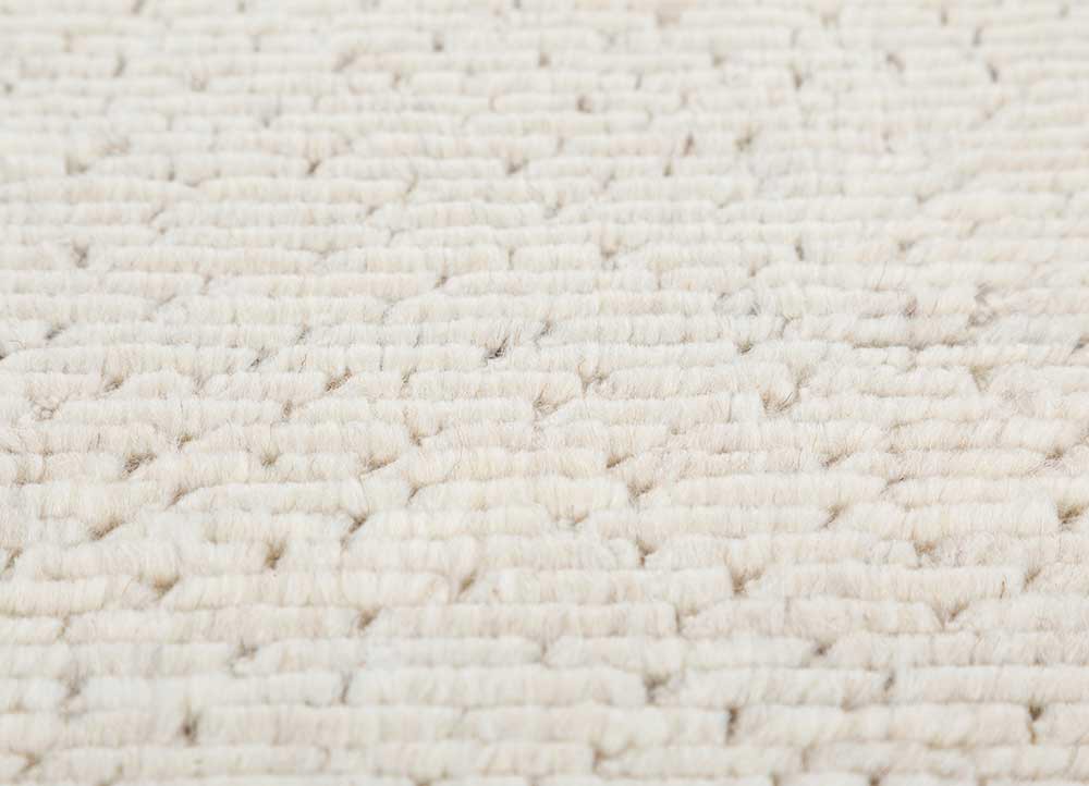 basis ivory wool hand loom Rug - CloseUp