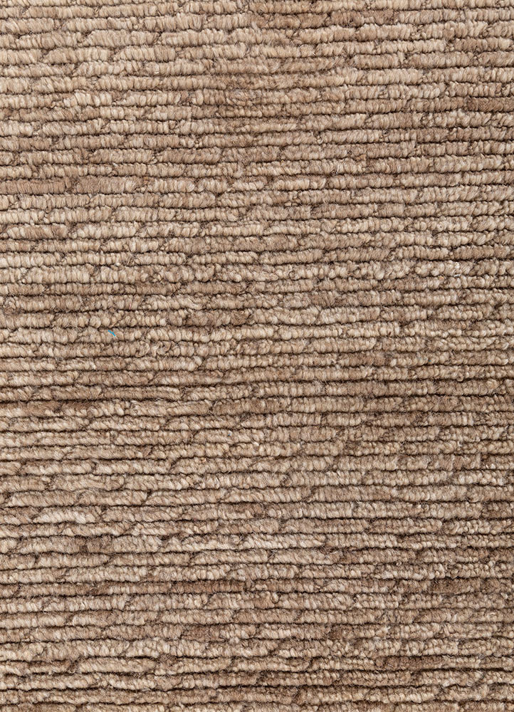 basis beige and brown wool hand loom Rug - CloseUp