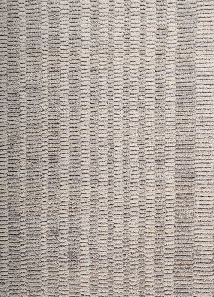 saga grey and black wool hand loom Rug - CloseUp saga grey and black wool hand loom Rug - CloseUp