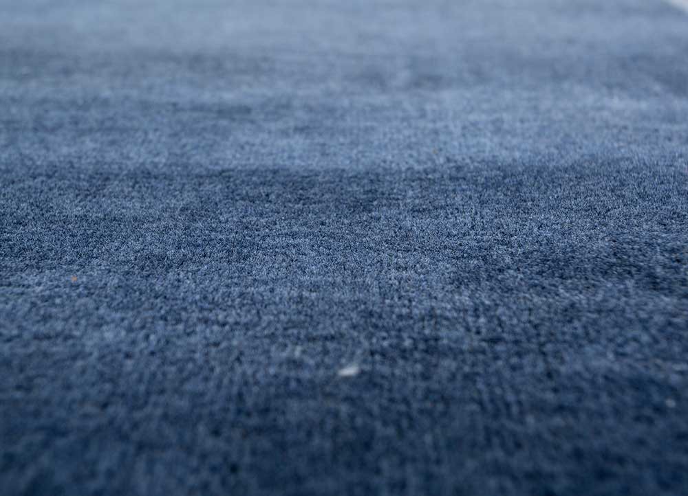 jean blue wool hand loom Rug - CloseUp