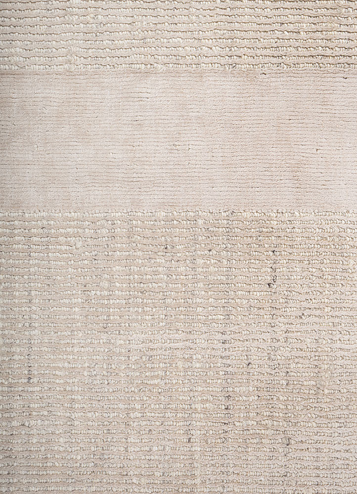 acar ivory wool hand loom Rug - CloseUp