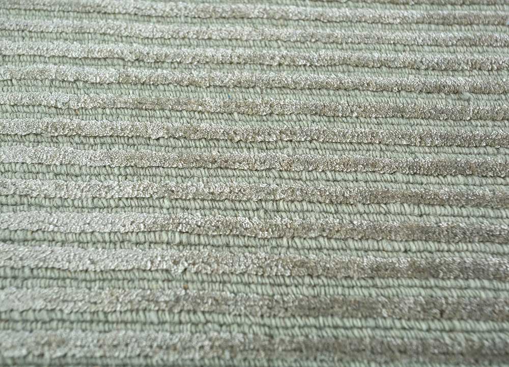 basis red and orange wool and viscose hand loom Rug - CloseUp