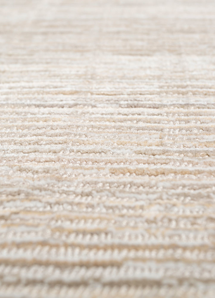 tesoro ivory wool and viscose hand loom Rug - CloseUp