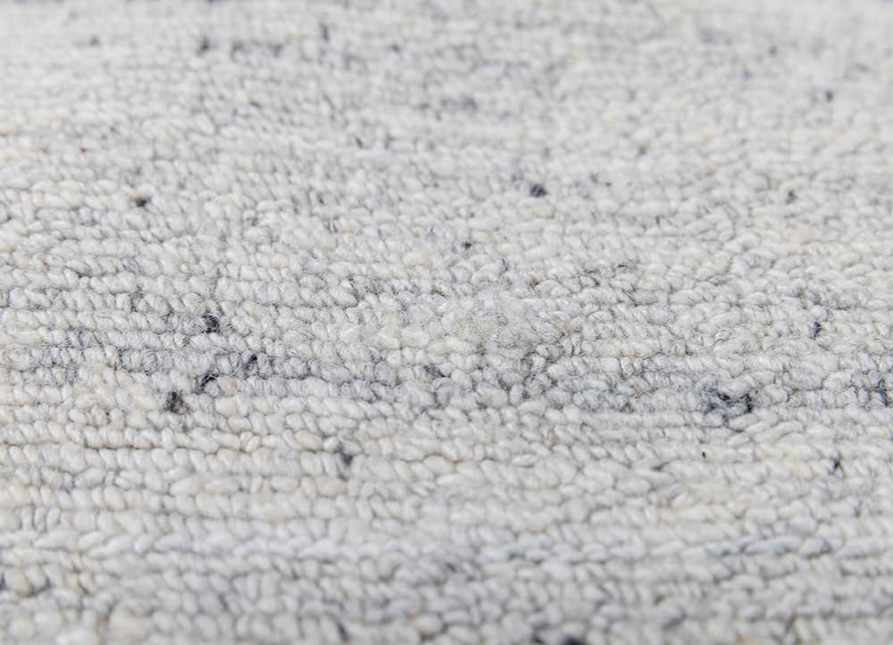 saga ivory wool and viscose hand loom Rug - CloseUp