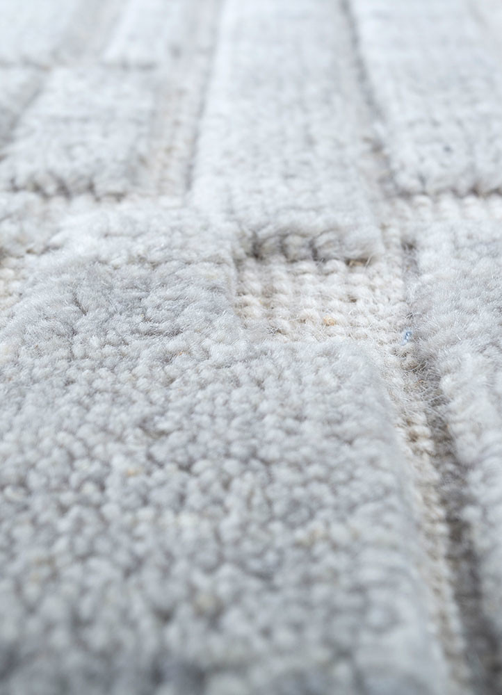 manifest ivory wool hand knotted Rug - CloseUp manifest ivory wool hand knotted Rug - CloseUp