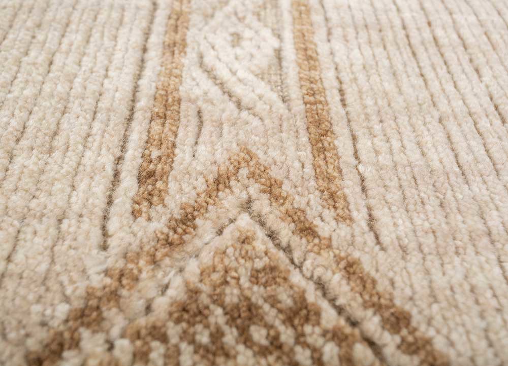 thyme gold wool hand knotted Rug - CloseUp
