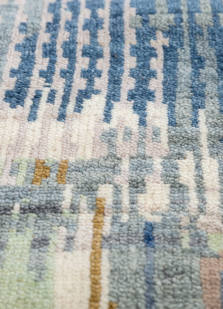 blythe blue wool hand knotted Rug - CloseUp