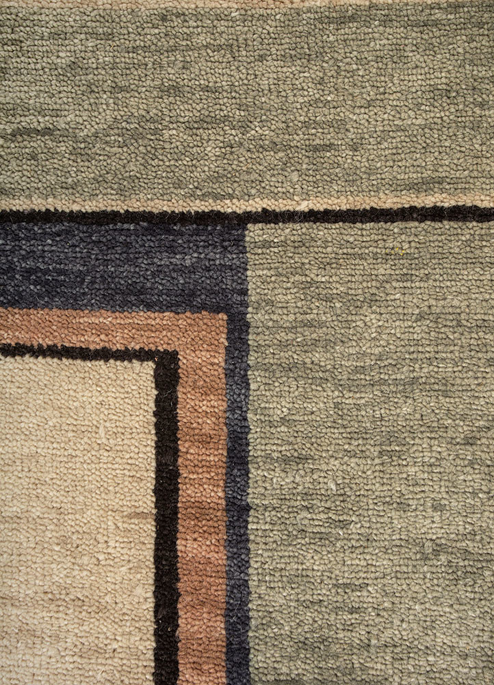 blythe green wool hand knotted Rug - CloseUp