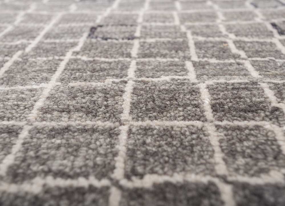 aprezo grey and black wool hand knotted Rug - CloseUp aprezo grey and black wool hand knotted Rug - CloseUp
