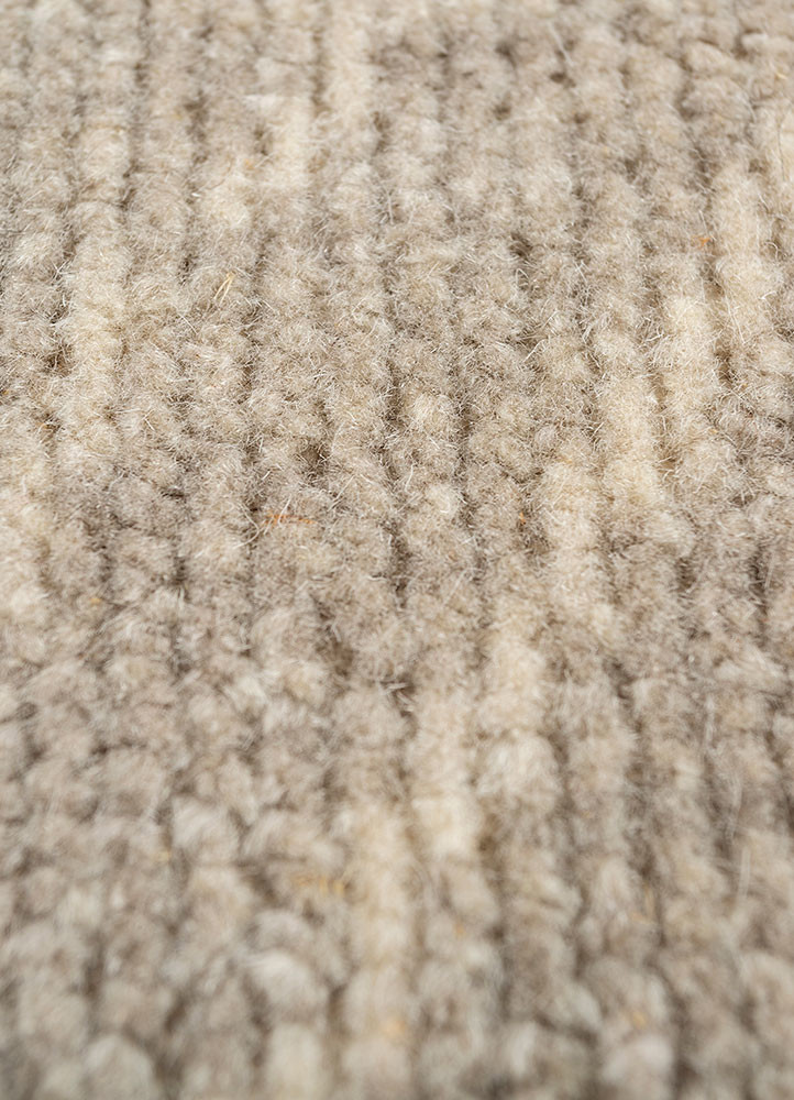 manifest grey and black wool hand knotted Rug - CloseUp manifest grey and black wool hand knotted Rug - CloseUp