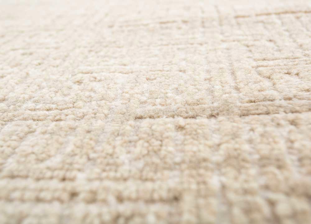 thyme grey and black wool hand knotted Rug - CloseUp