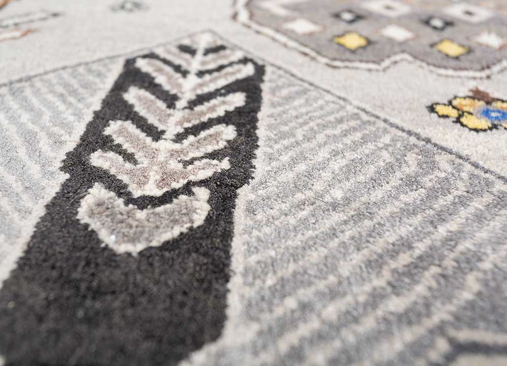 manchaha ivory wool and bamboo silk hand knotted Rug - CloseUp