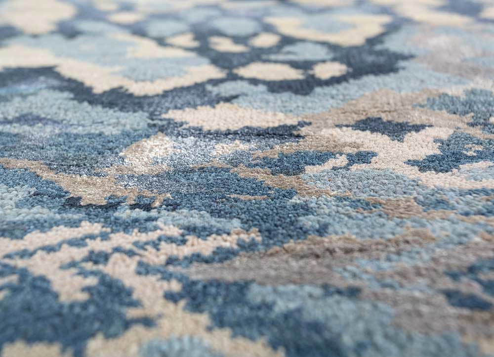 manchaha blue wool and bamboo silk hand knotted Rug - CloseUp