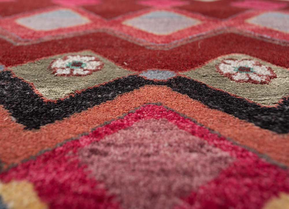 manchaha red and orange wool and bamboo silk hand knotted Rug - CloseUp