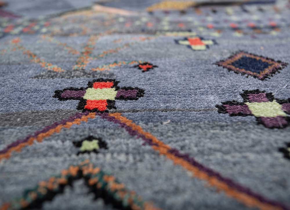 manchaha blue wool and bamboo silk hand knotted Rug - CloseUp