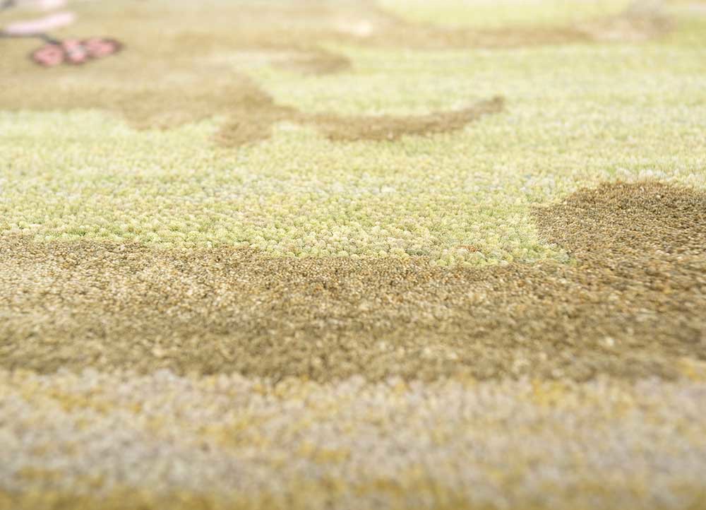 manchaha green wool and bamboo silk hand knotted Rug - CloseUp