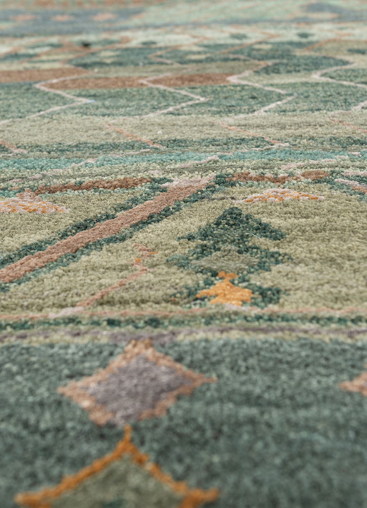 manchaha green wool and bamboo silk hand knotted Rug - CloseUp