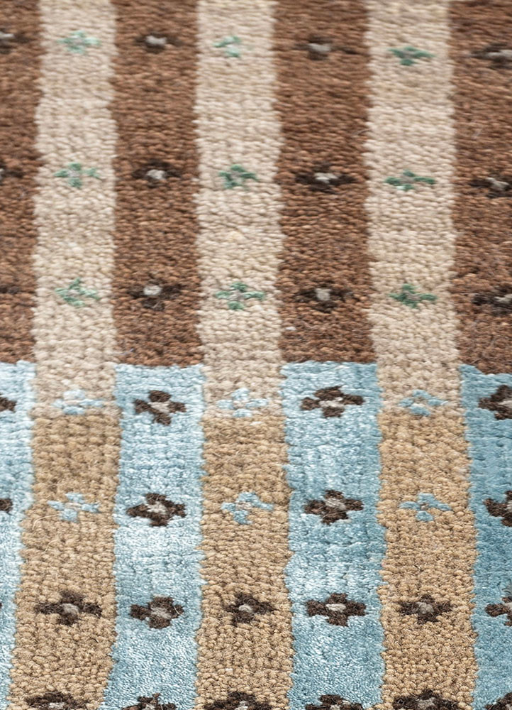 manchaha beige and brown wool and bamboo silk hand knotted Rug - CloseUp