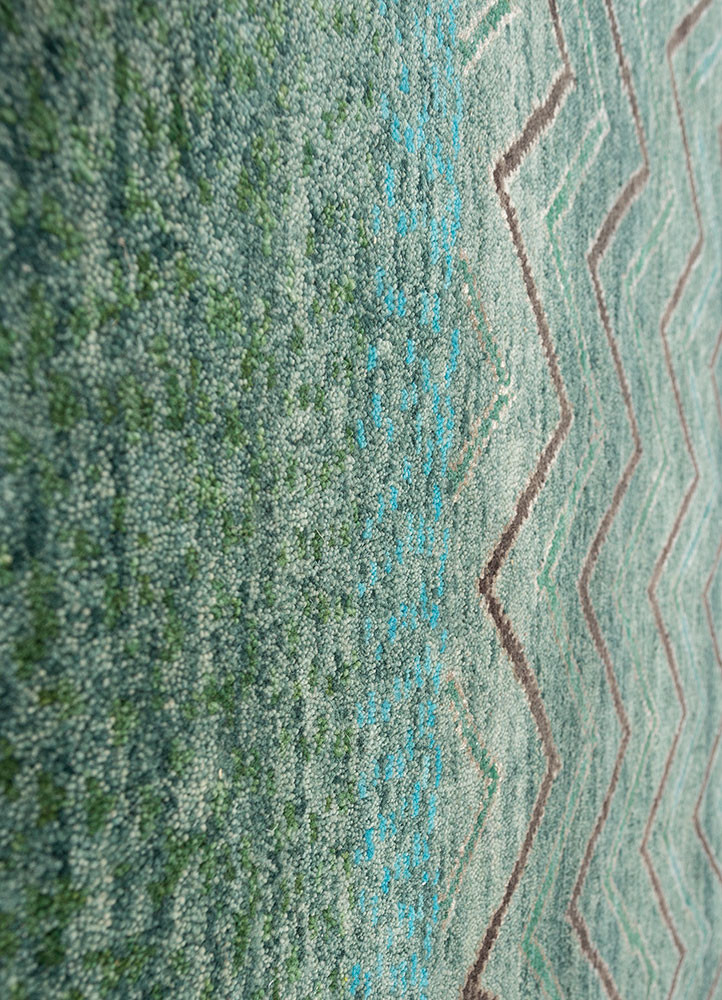 manchaha green wool and bamboo silk hand knotted Rug - CloseUp