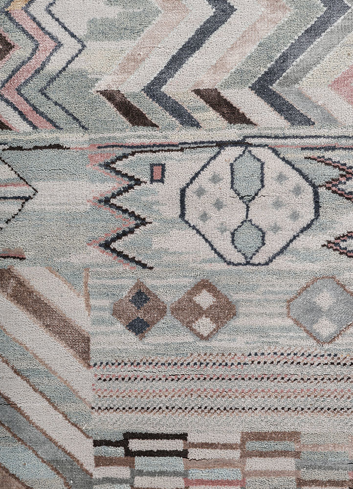 manchaha blue wool and bamboo silk hand knotted Rug - CloseUp