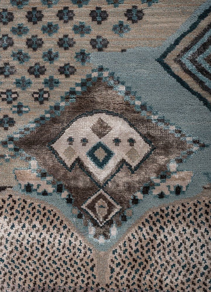 manchaha blue wool and bamboo silk hand knotted Rug - CloseUp