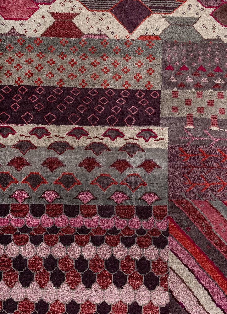 manchaha pink and purple wool and bamboo silk hand knotted Rug - CloseUp