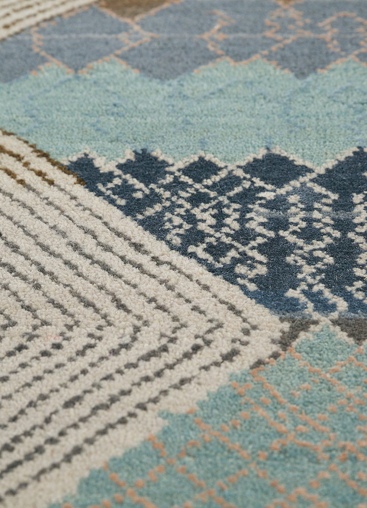 weaver art reserve grey and black wool and bamboo silk hand knotted Rug - CloseUp