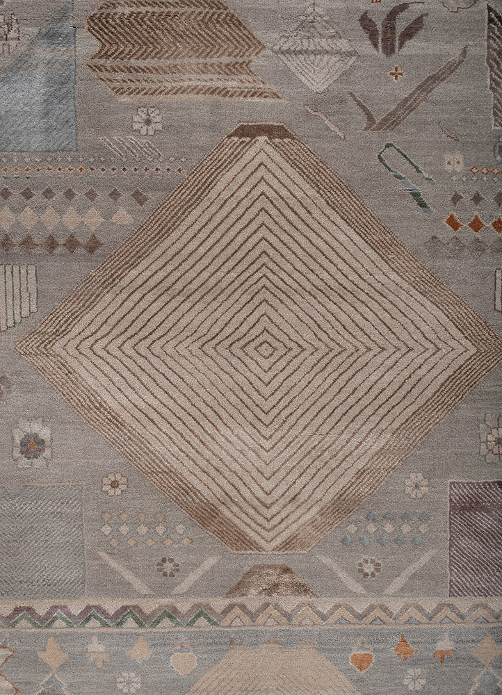 weaver art reserve grey and black wool and bamboo silk hand knotted Rug - CloseUp