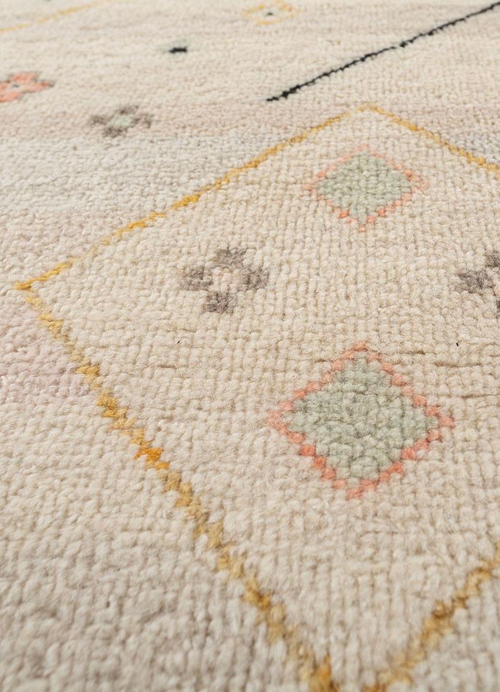 manchaha ivory wool hand knotted Rug - CloseUp manchaha ivory wool hand knotted Rug - CloseUp