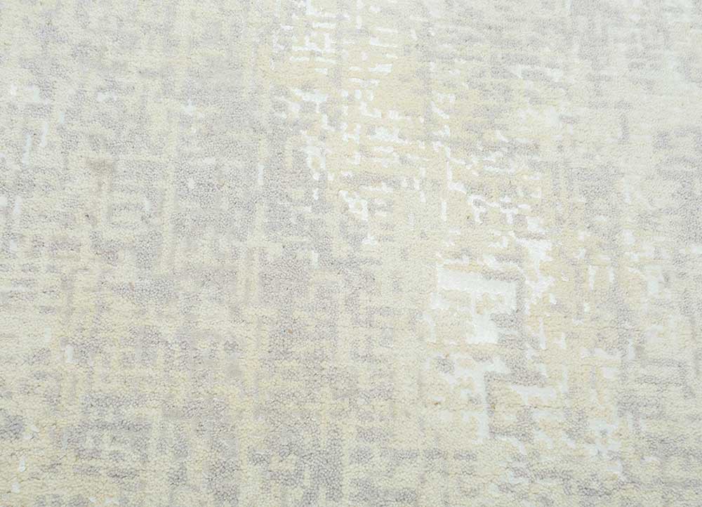uvenuti ivory wool and bamboo silk hand knotted Rug - CloseUp